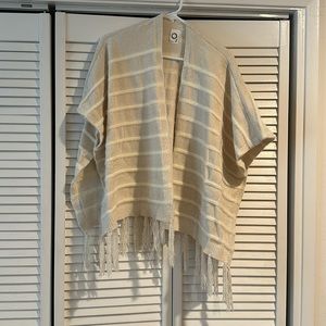 Anthropologie Chenille Tasseled Poncho, super soft, one size